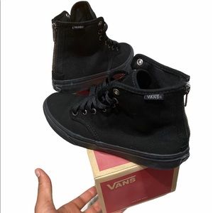 Black Vans high top wmns